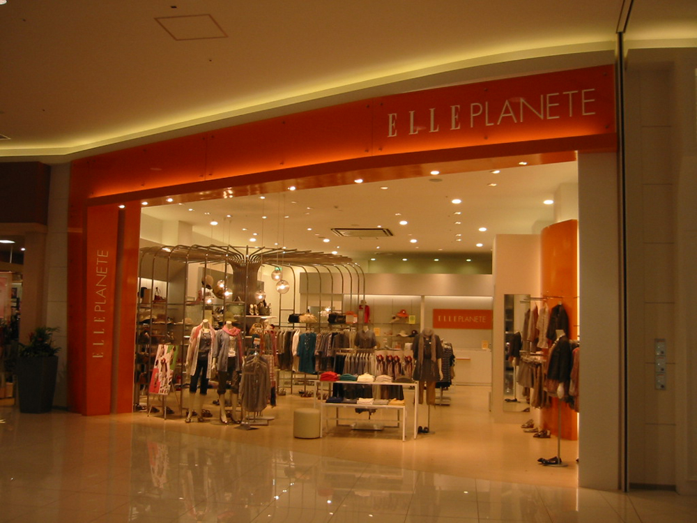 ELLE PLANETE イオンモール広島祇園/エルプラネット イオンモール広島祇園/店舗設計・ショップデザイン:洋服・ファッションブランド
