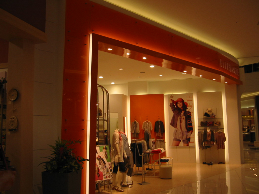 ELLE PLANETE イオンモール広島祇園/エルプラネット イオンモール広島祇園/店舗設計・ショップデザイン:洋服・ファッションブランド