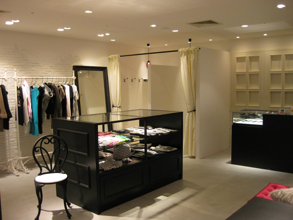 DRWCYS 天王寺mio/ドローシーズ 天王寺ミオ/店舗設計・ショップデザイン:洋服・ファッションブランド