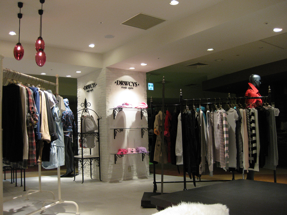 DRWCYS 天王寺mio/ドローシーズ 天王寺ミオ/店舗設計・ショップデザイン:洋服・ファッションブランド