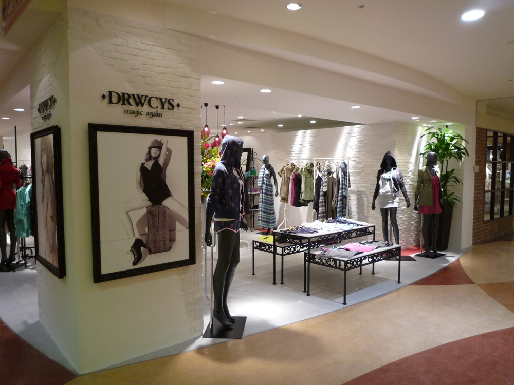 DRWCYS 天王寺mio/ドローシーズ 天王寺ミオ/店舗設計・ショップデザイン:洋服・ファッションブランド