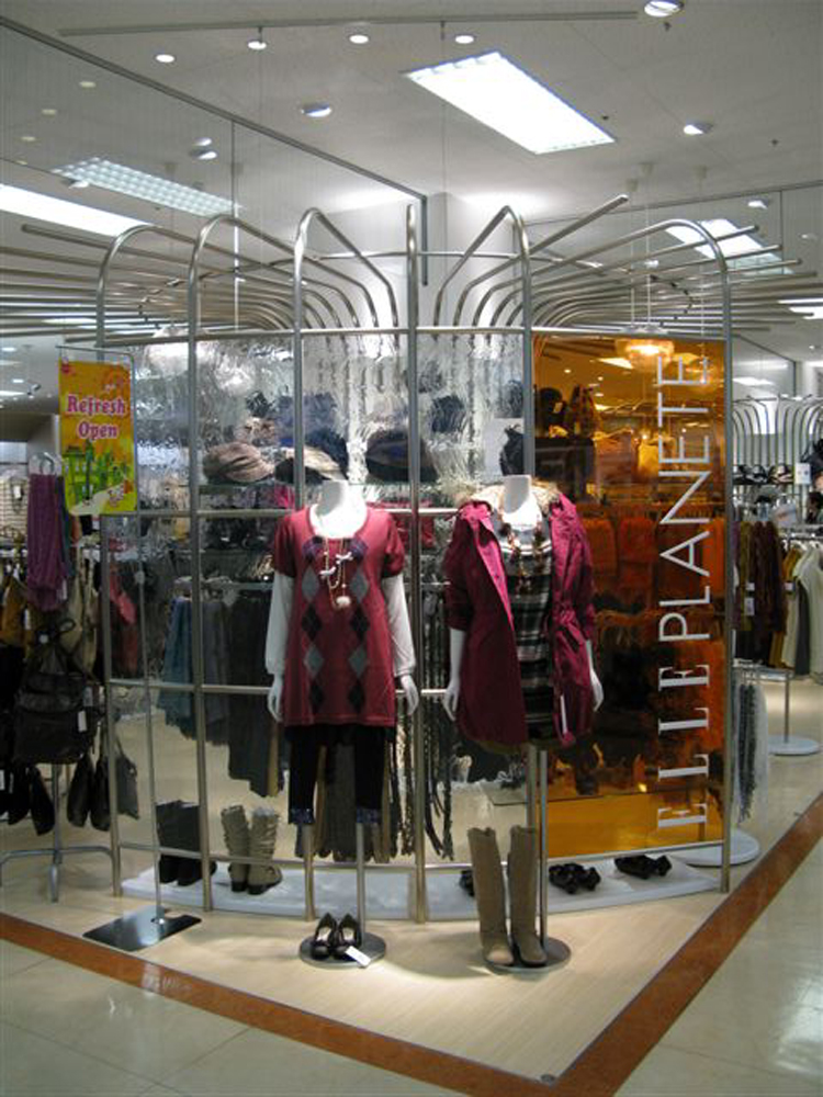 ELLE PLANETE イオン大塔ショッピングセンター/エルプラネット イオン大塔ショッピングセンター/店舗設計・ショップデザイン:洋服・ファッションブランド