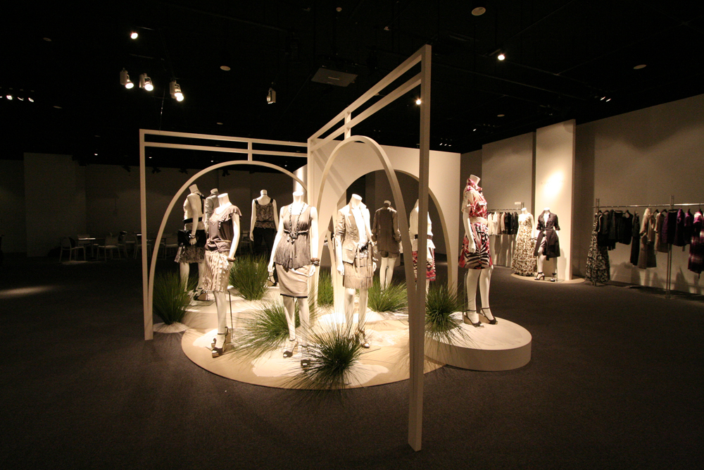 BODYDRESSING Deluxe 2009SS 展示会/ボディドレッシングデラックス 2009SS 展示会/インテリアデザイン:洋服・ファッションブランド